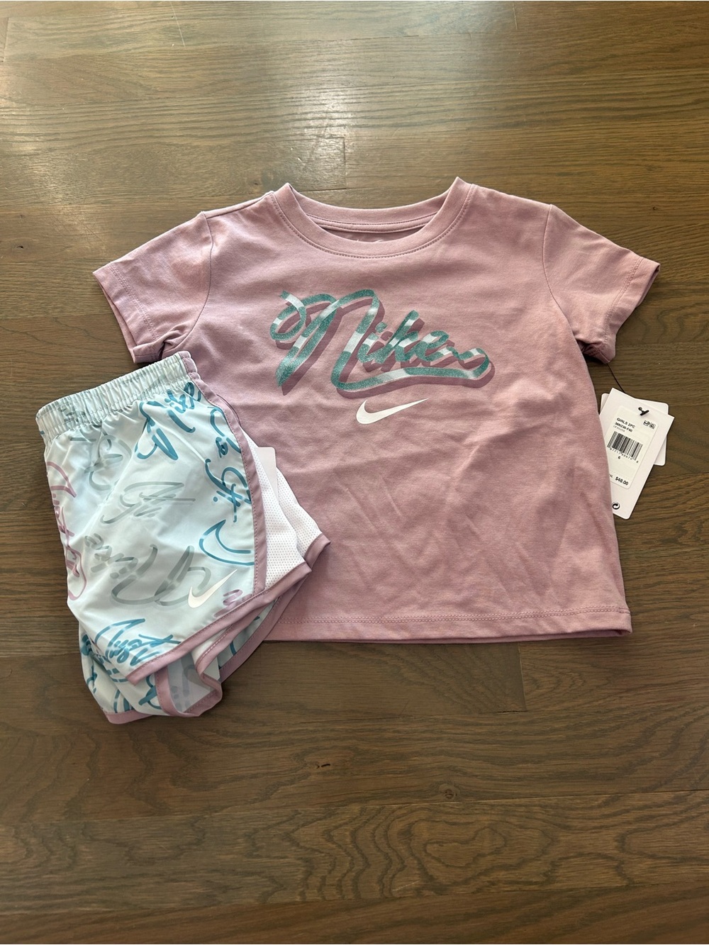 NWT Nike Girls Set size 6
